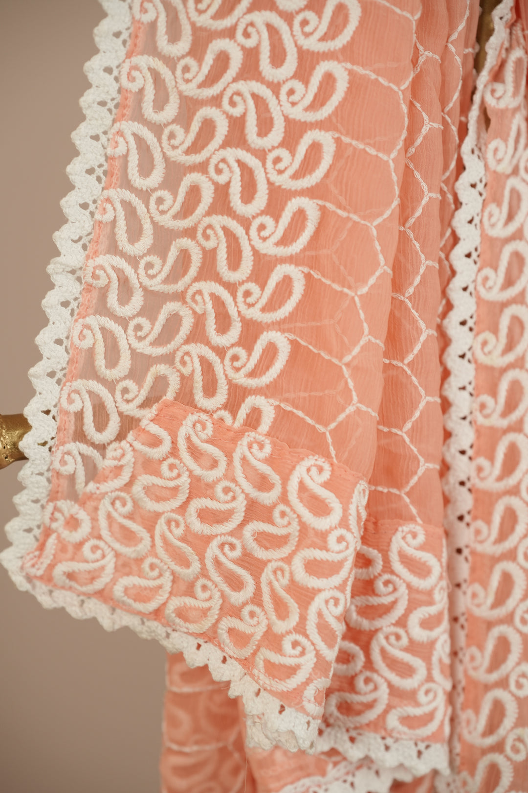 Crushed Chinon Dupatta TDA389