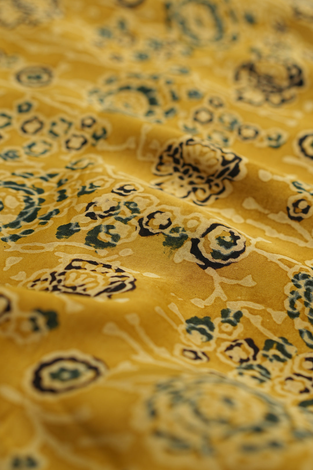 Modal Material TRF791