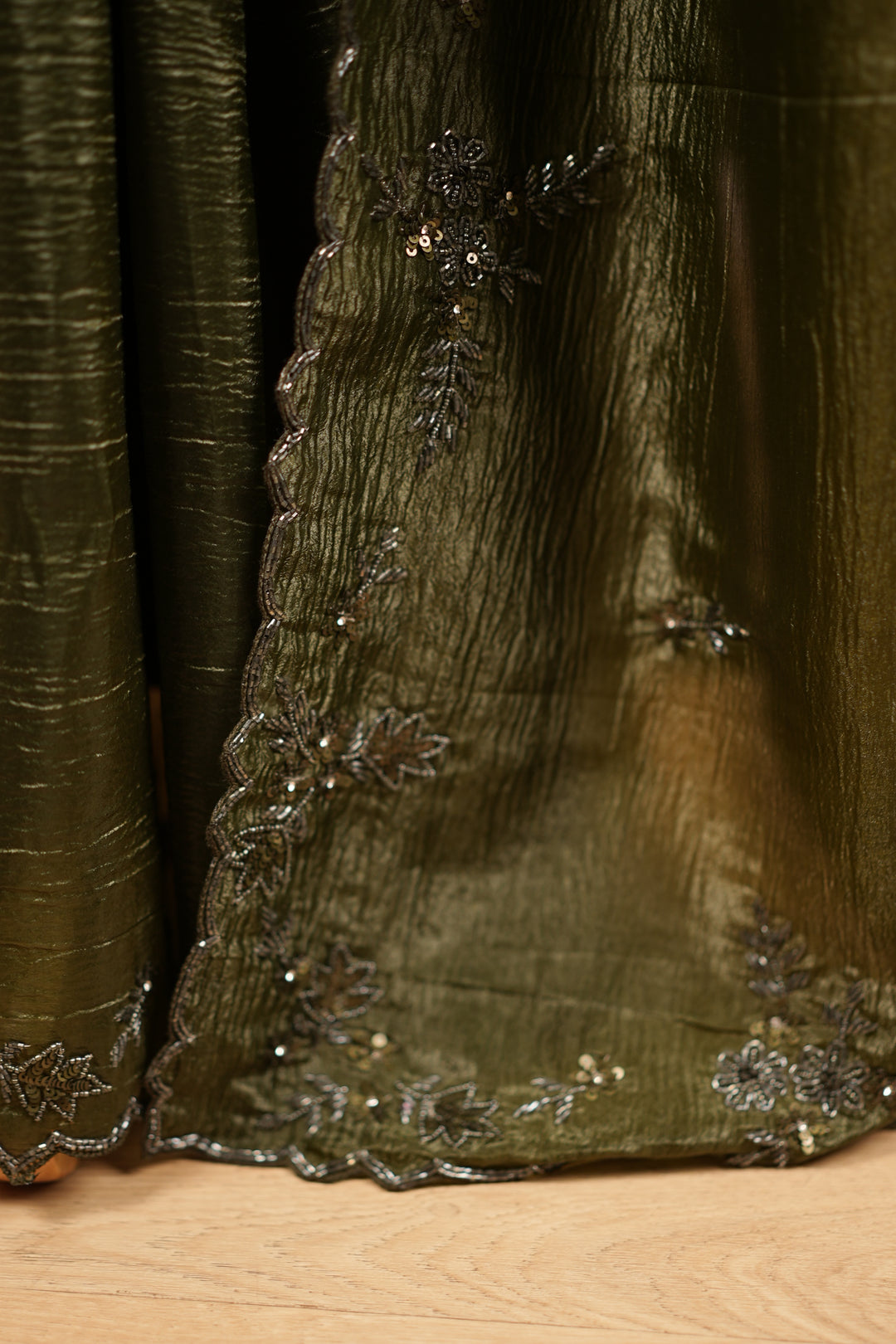 Crushed Tissue Saree TSA4582