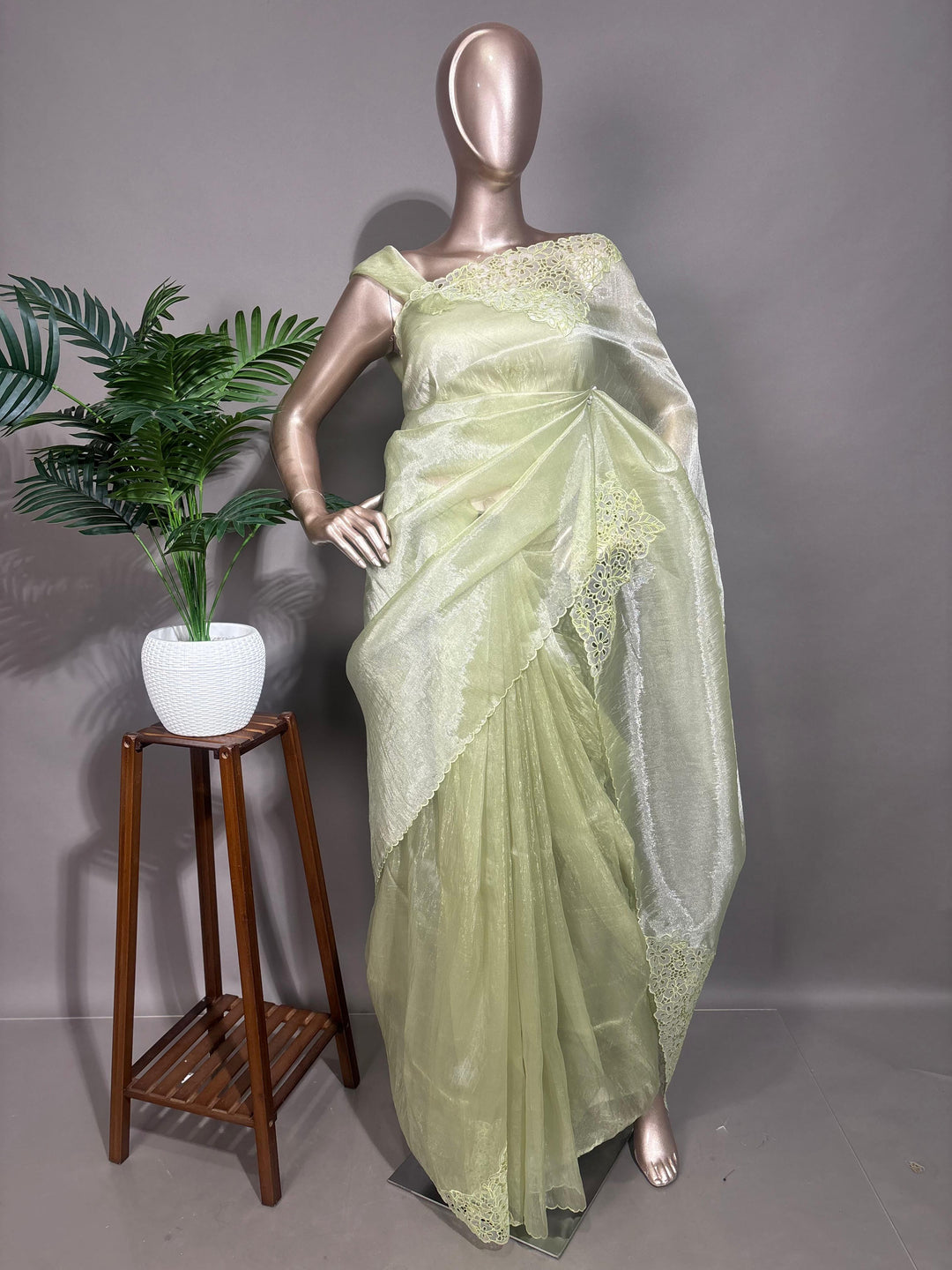 Glass Organza Saree TSA1711