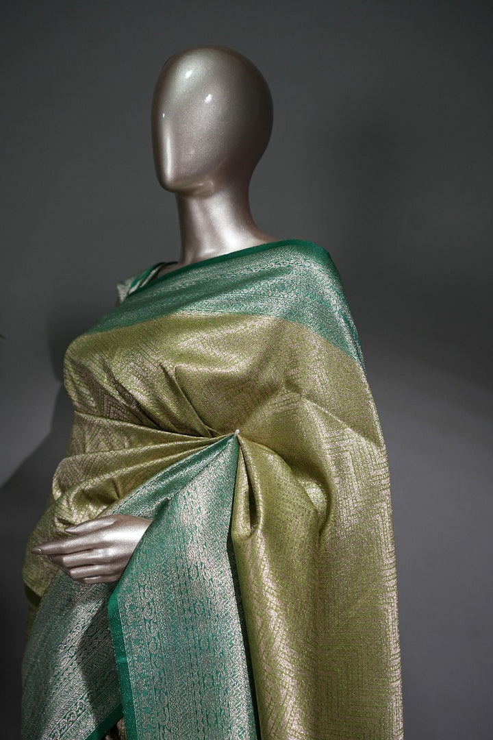 Banarasi Weave Saree TSA1834