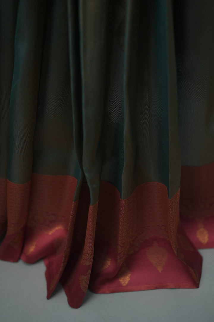 Semi- Silk Un Stitched Dhawani TDA3089