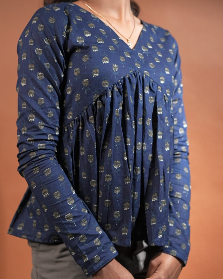 Gathered yoke crop top TCW1008