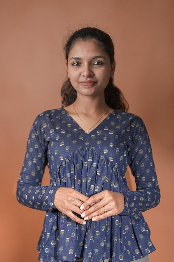 Gathered yoke crop top TCW1008