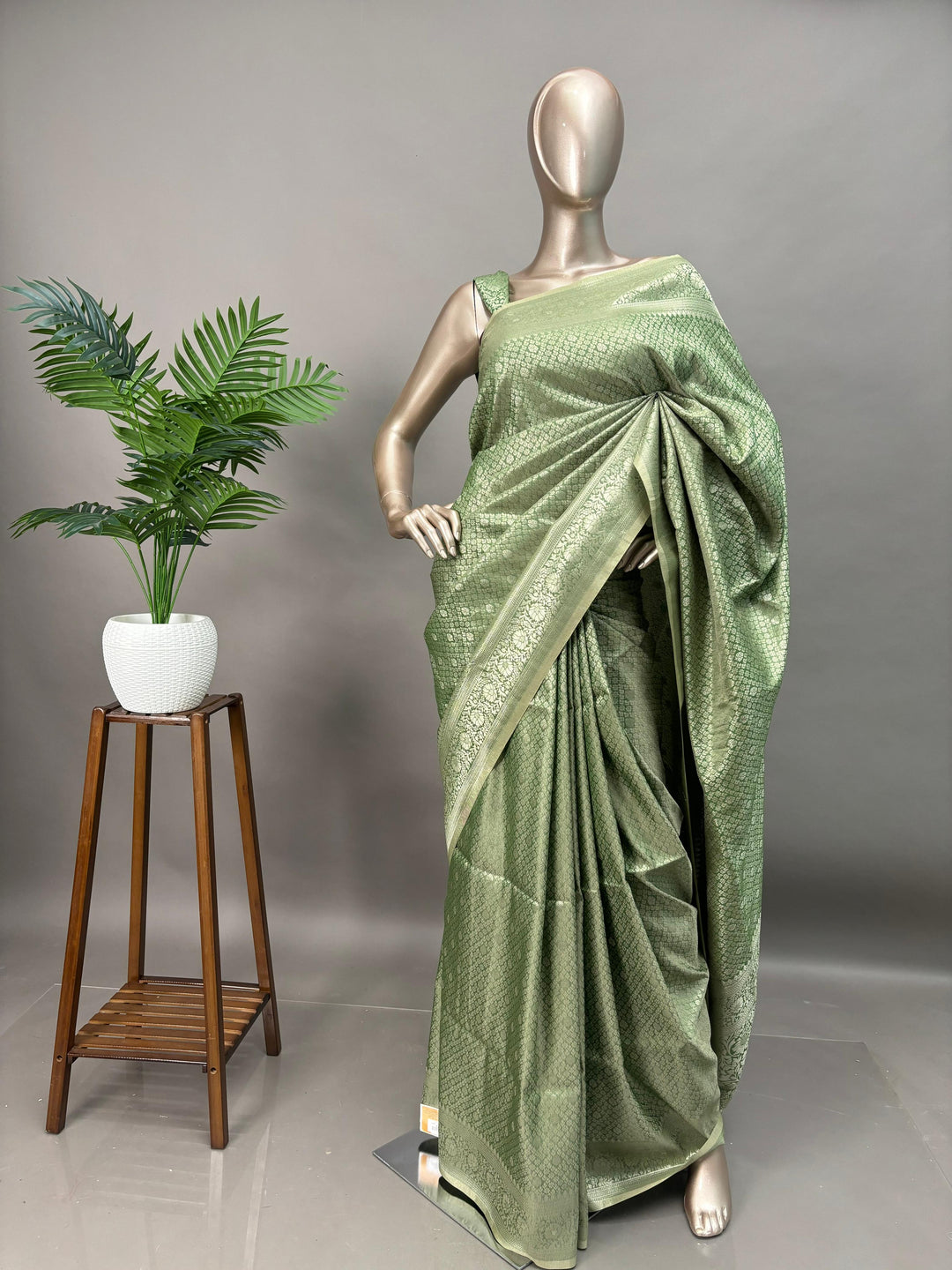 Semi Banarasi Saree TSA1586