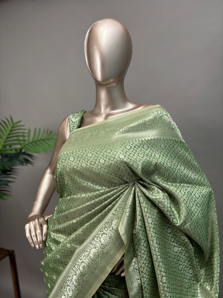 Semi Banarasi Saree TSA1586