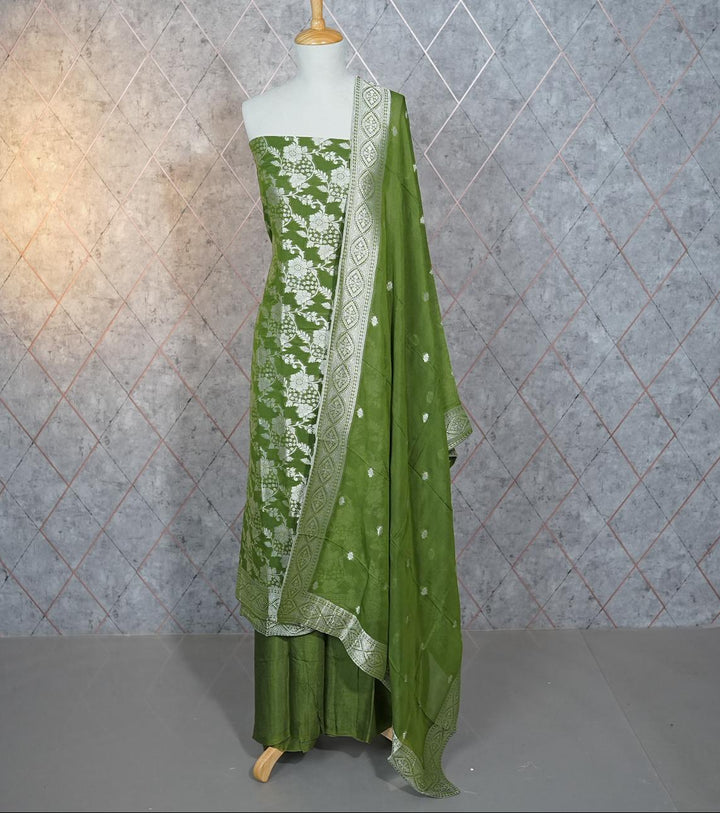 Semi-Banarasi TSS3814