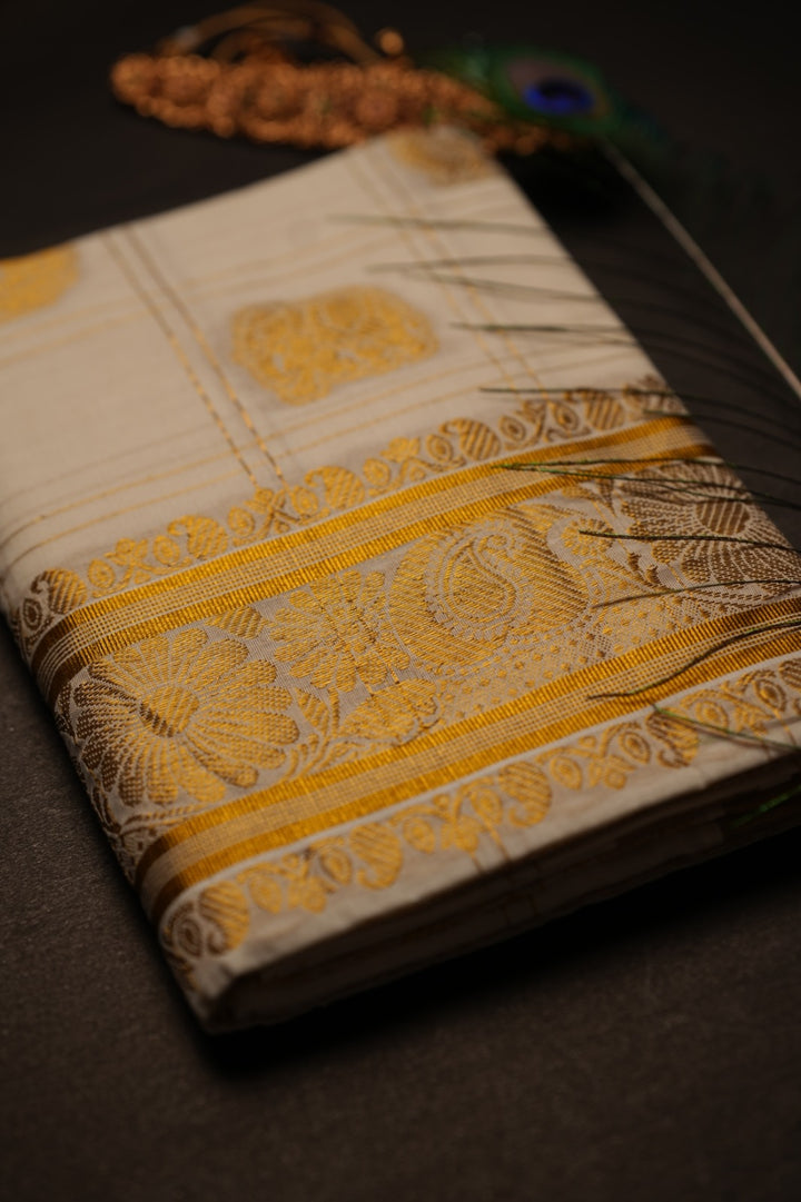 Kerala Kasavu Saree TSA738
