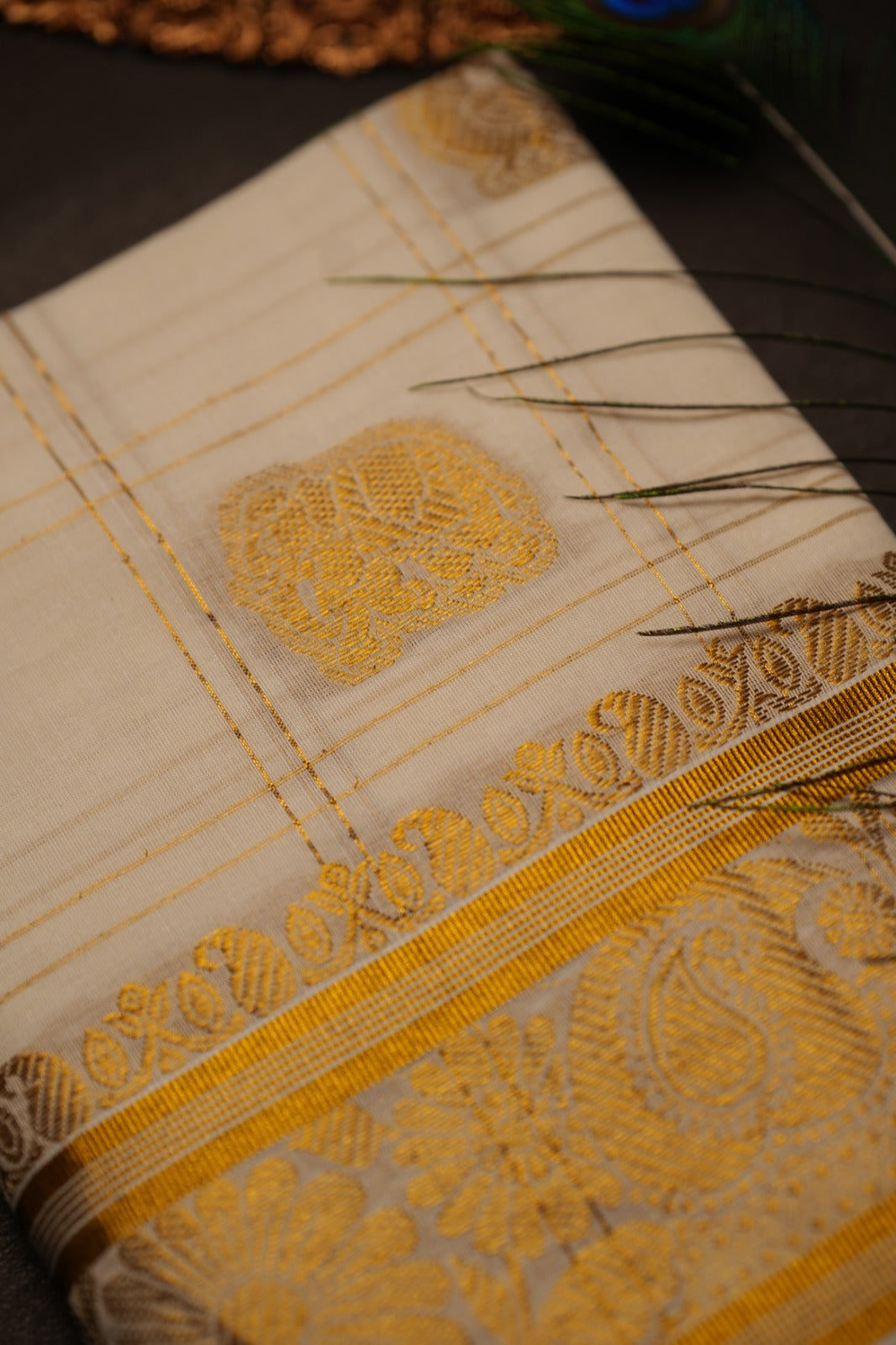 Kerala Kasavu Saree TSA738
