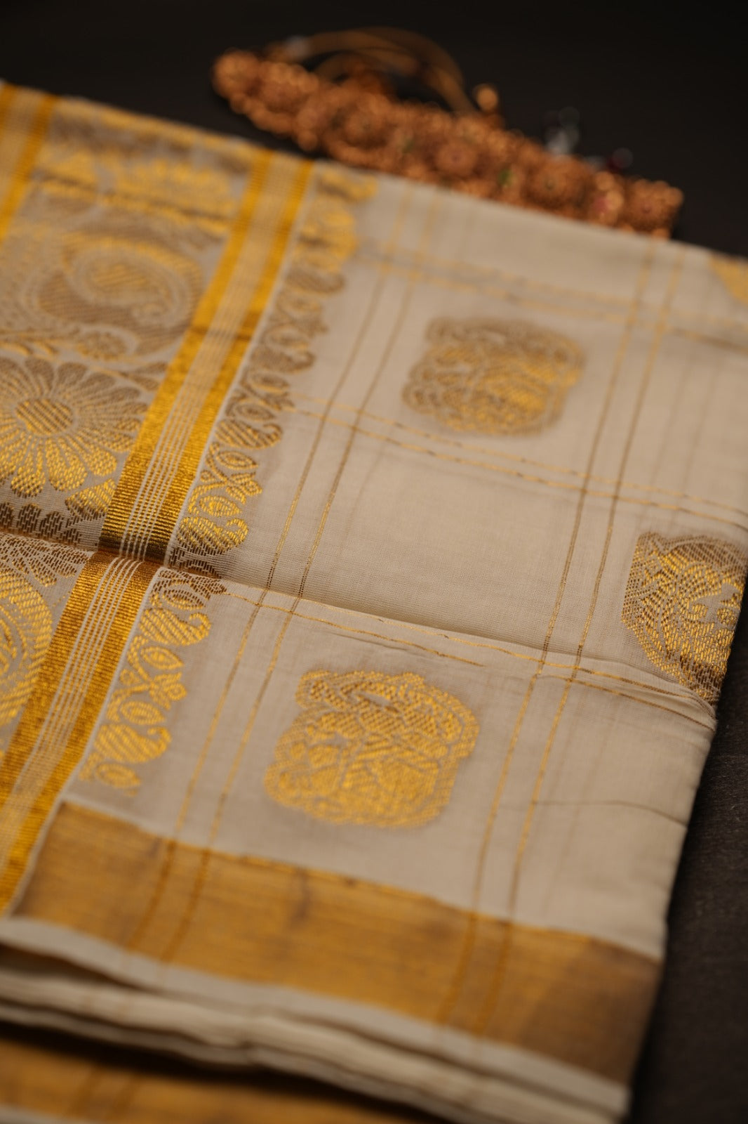 Kerala Kasavu Saree TSA738