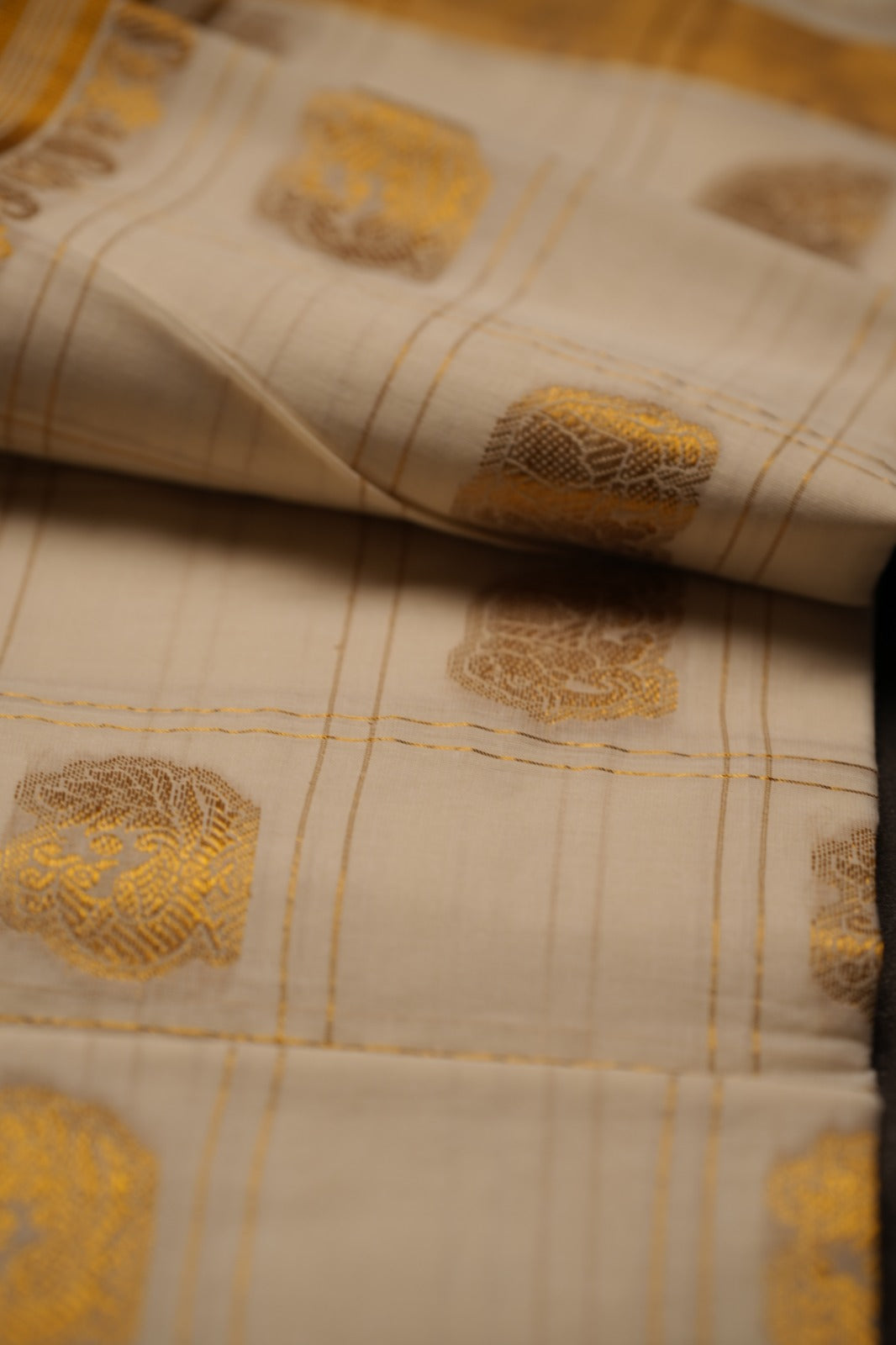 Kerala Kasavu Saree TSA738