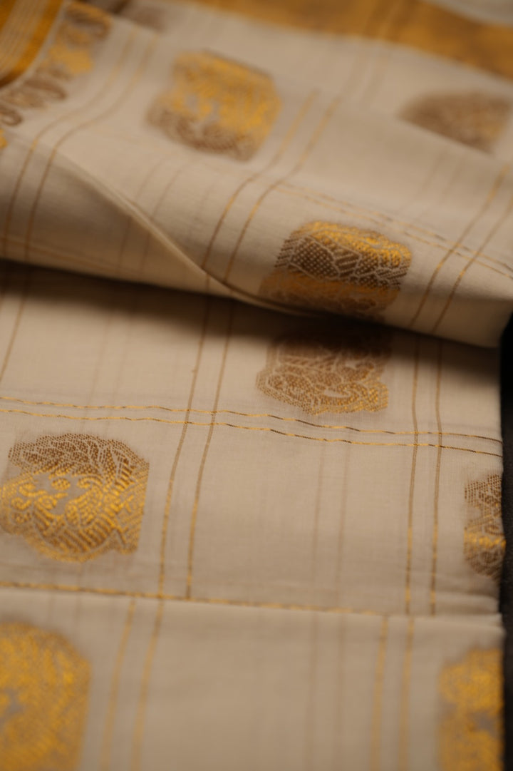 Kerala Kasavu Saree TSA738