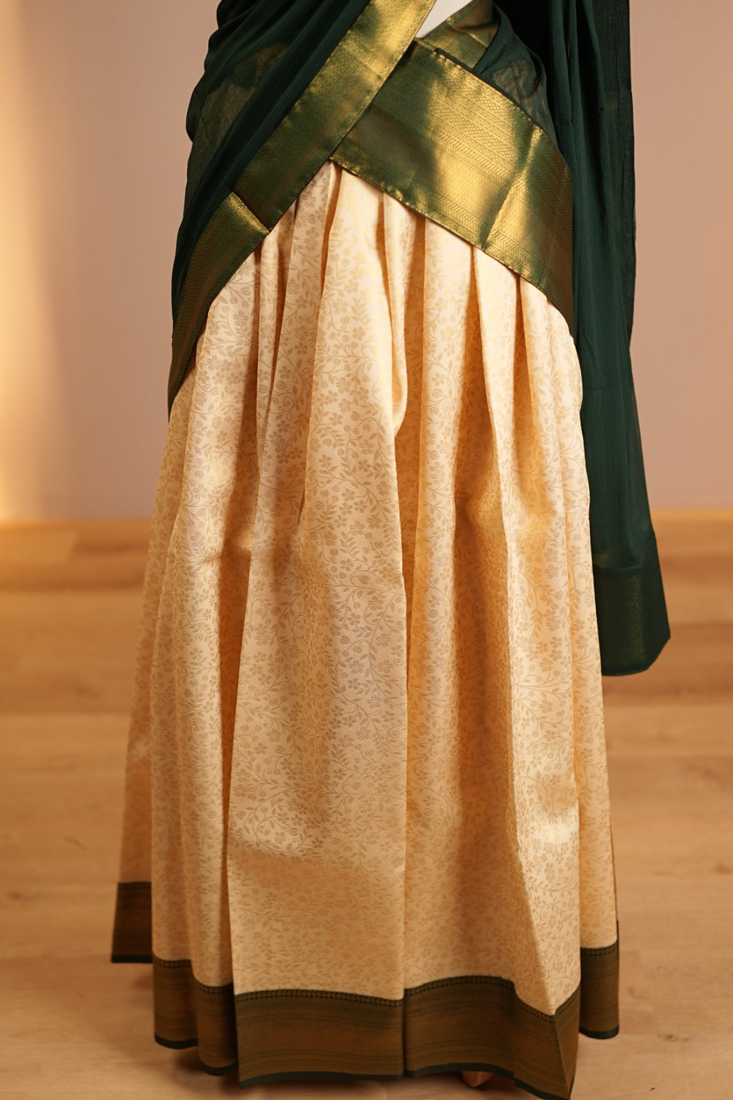Semi- Silk Un Stitched Dhawani TDN4515 Metalic Green