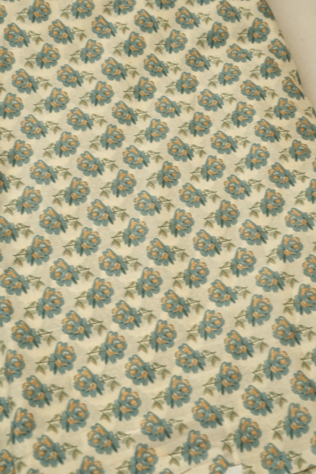Cambric Cotton Material TRF4683