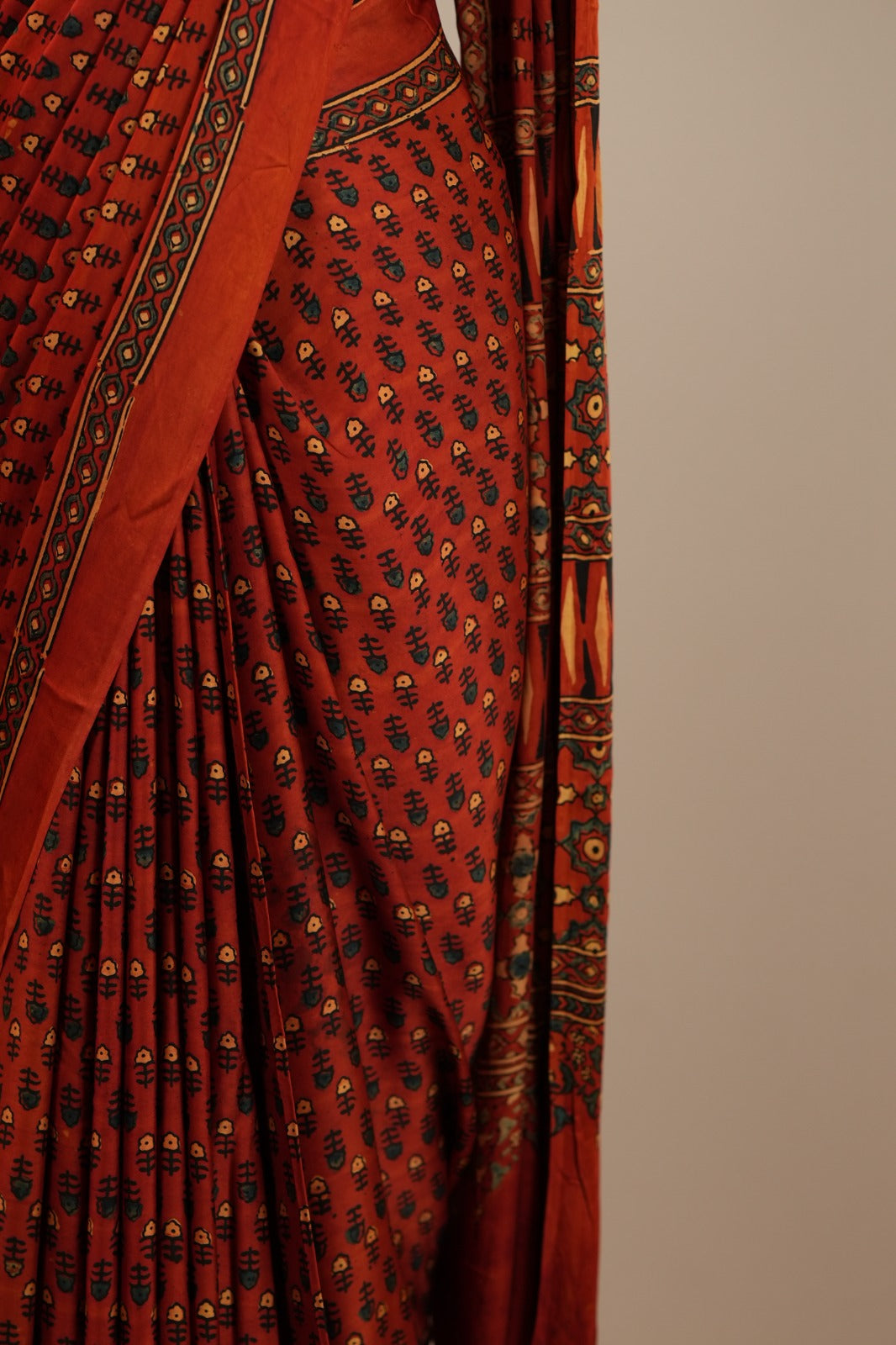 Modal Saree TSA0582