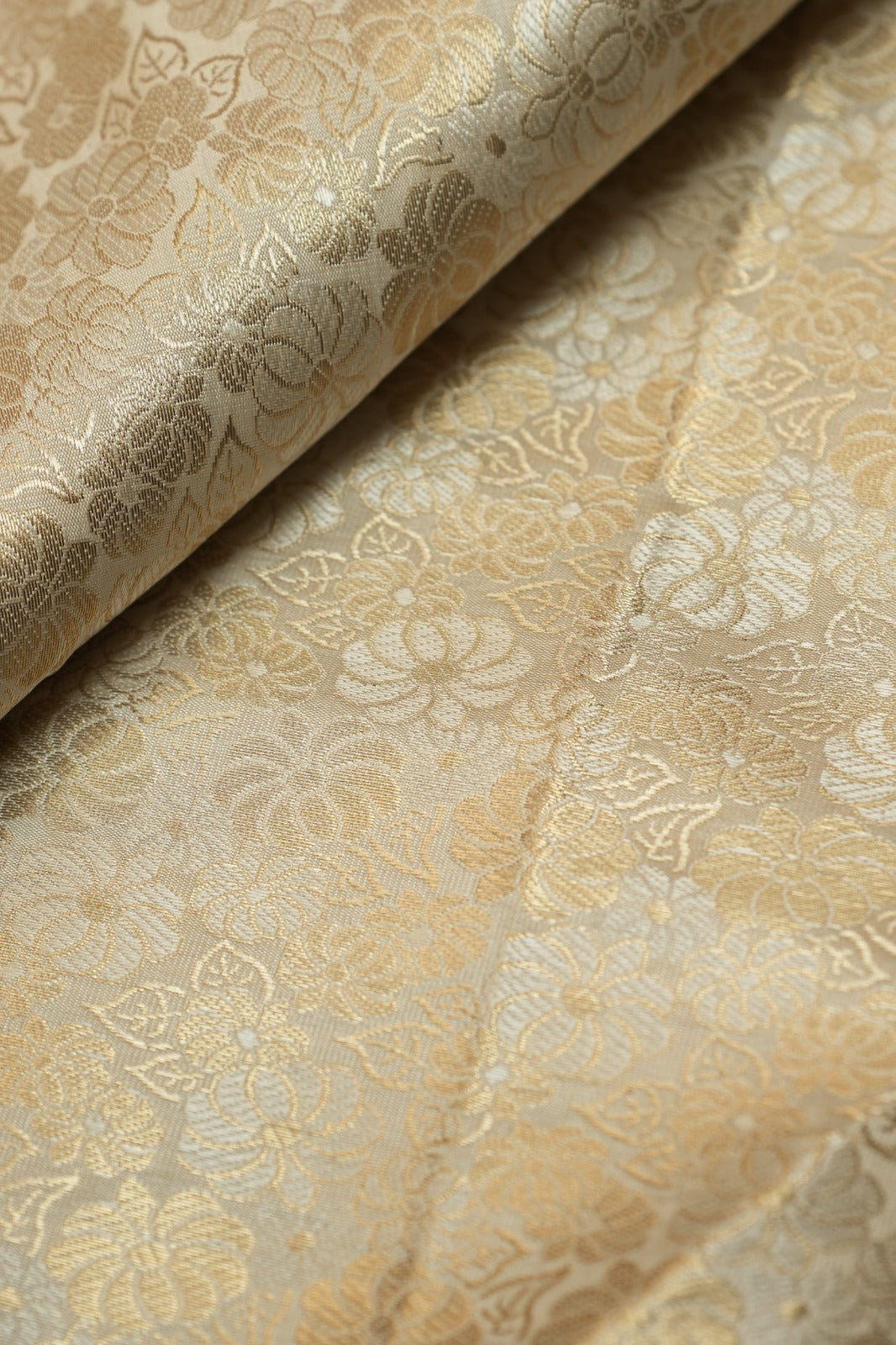 Brocade Material TRF5227