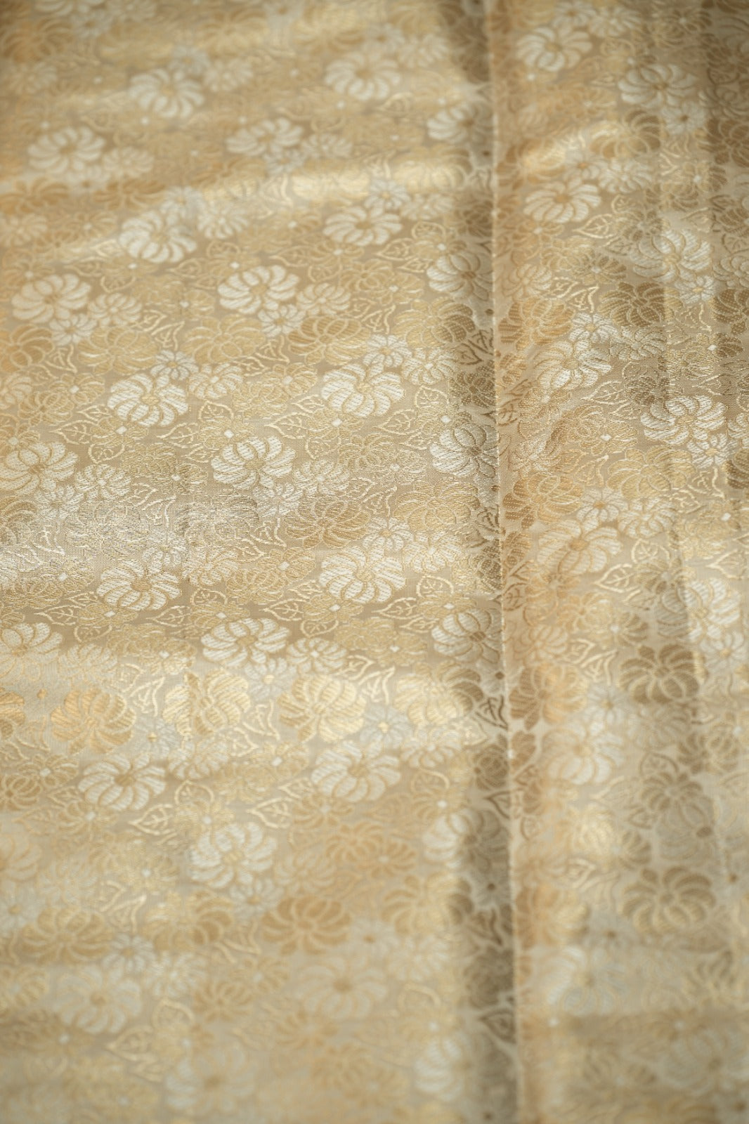 Brocade Material TRF5227