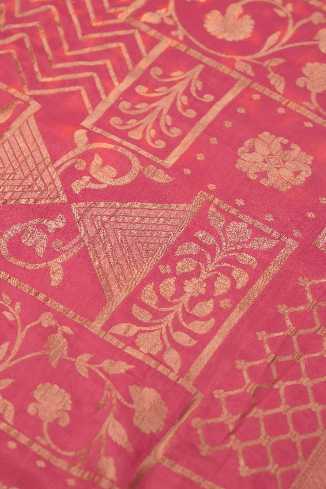 Semi Banarasi Saree TSA01423