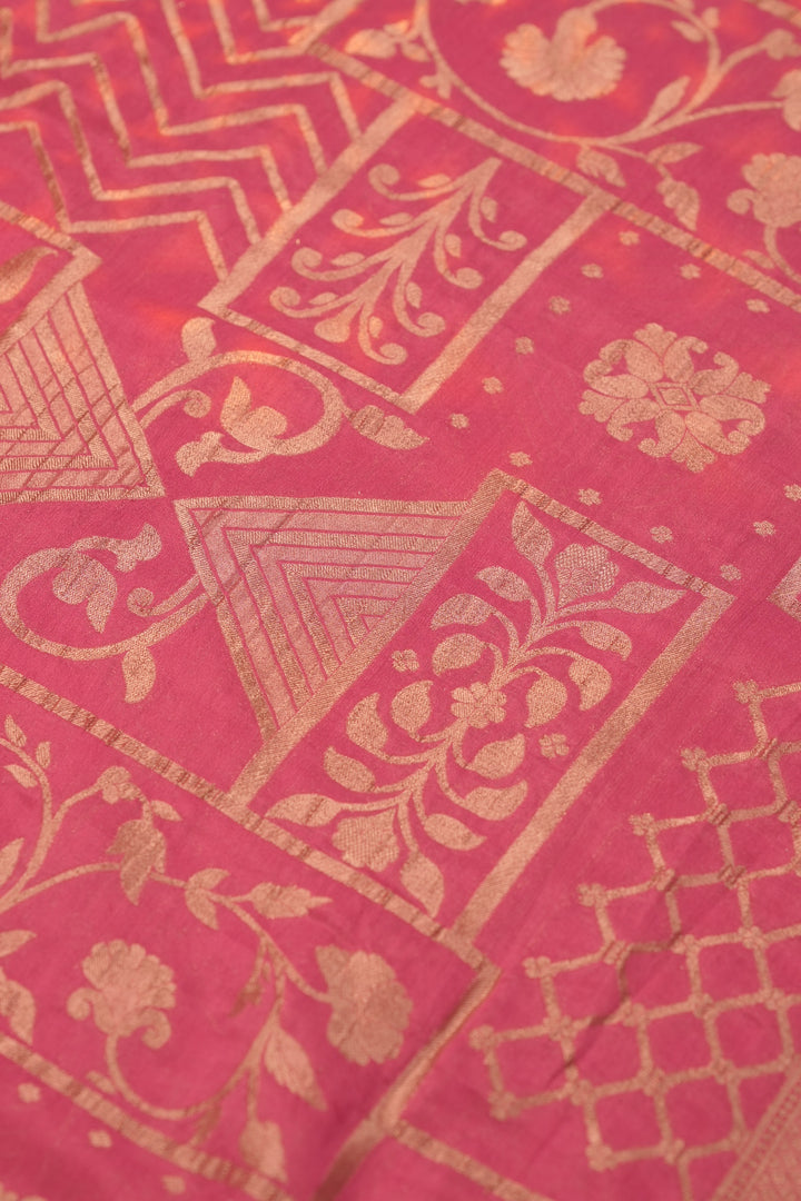 Semi Banarasi Saree TSA01423