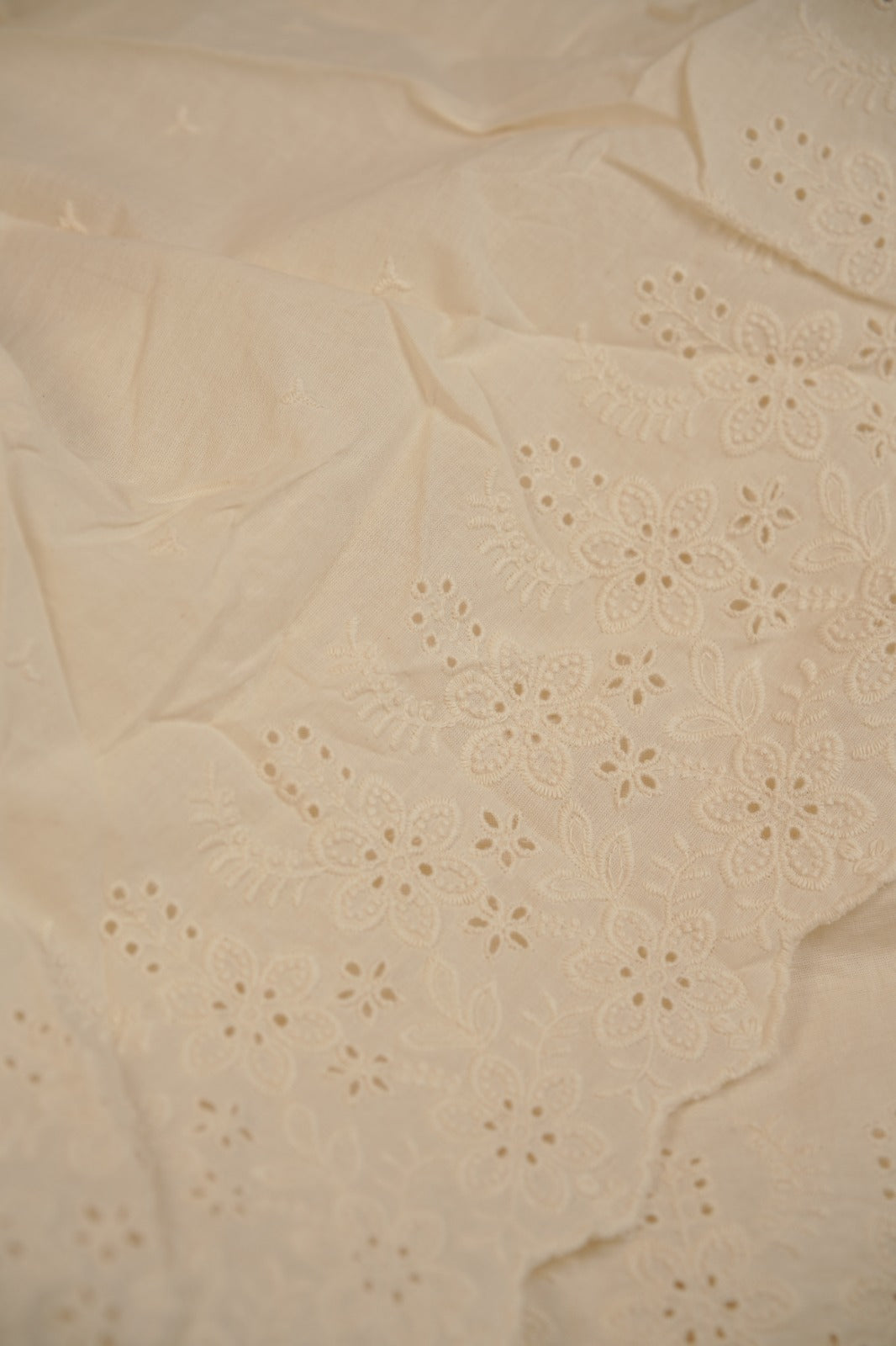 Cambric Cotton Material TRF5846