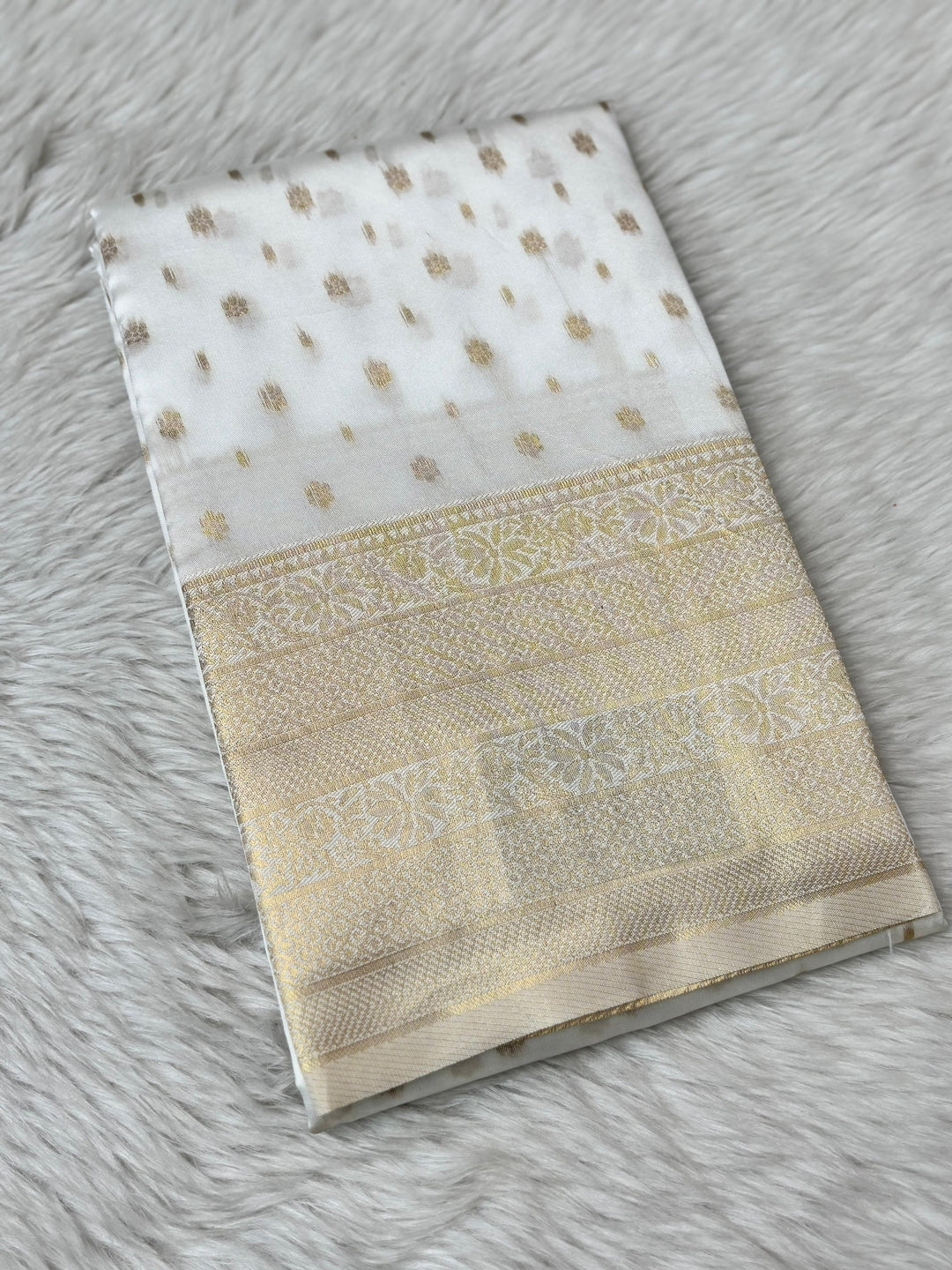 Semi Banarasi Saree TSA3172