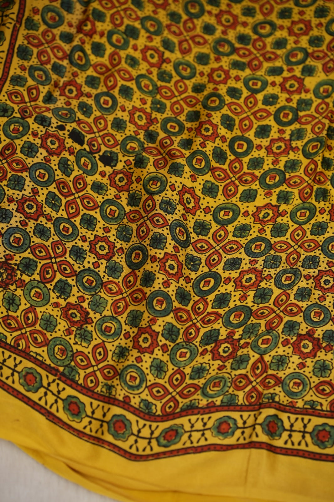 Modal Saree TSA5111